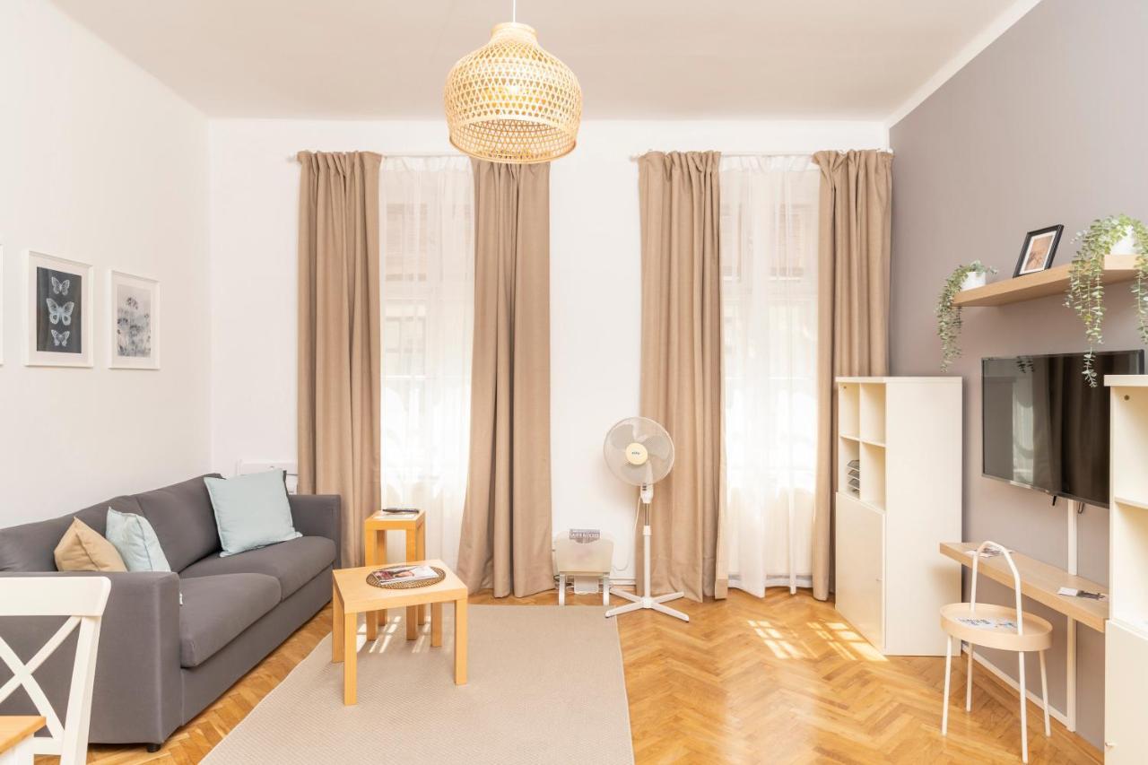 Apartment Fromme Hermine By Ichbucheat *